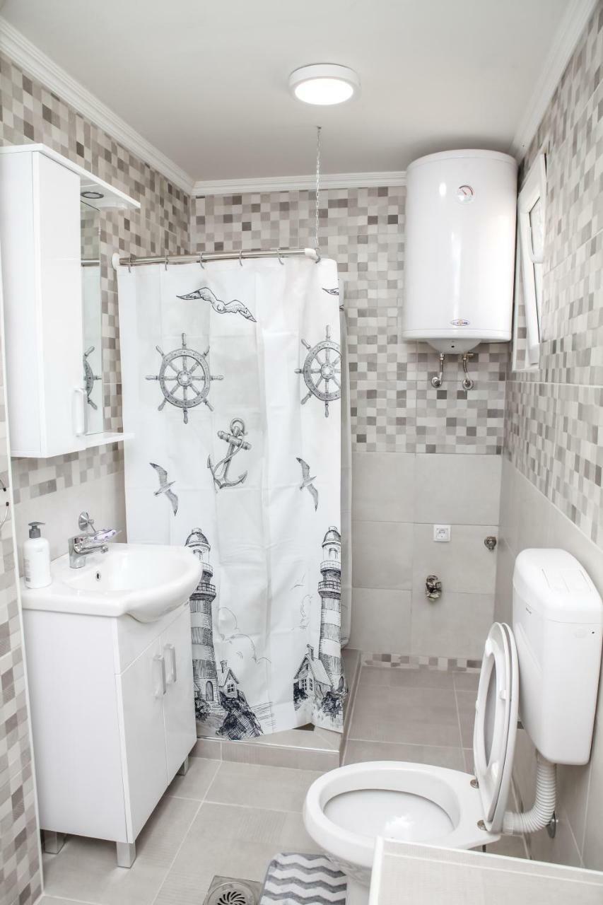 Apartman Kaca เซทินเจ ภายนอก รูปภาพ