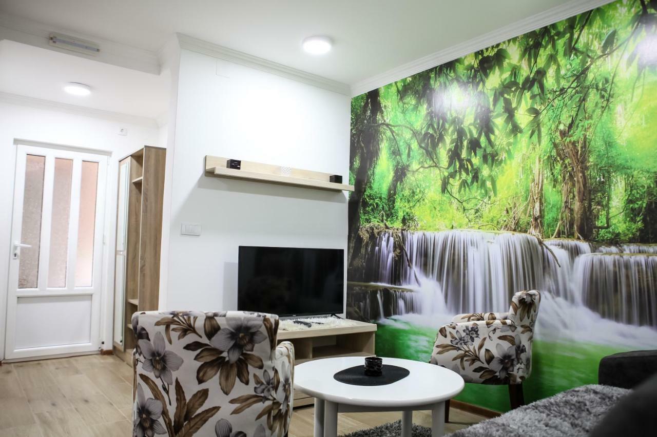Apartman Kaca เซทินเจ ภายนอก รูปภาพ