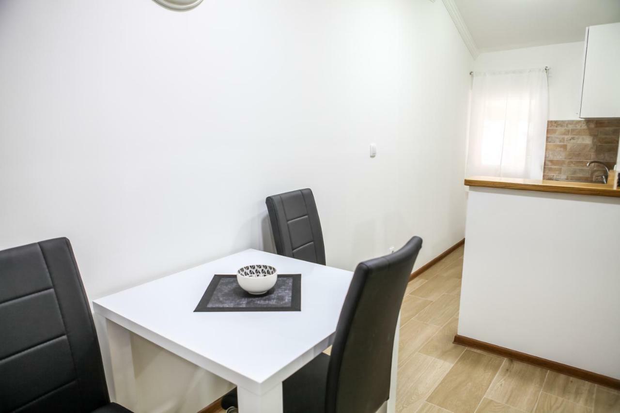 Apartman Kaca เซทินเจ ภายนอก รูปภาพ
